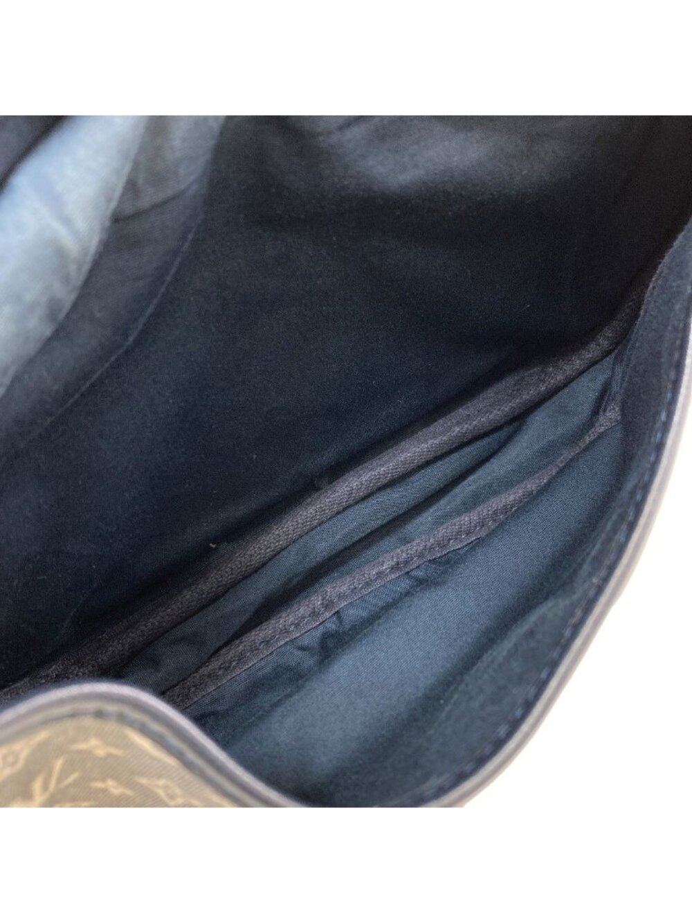 Louis Vuitton Saumur PM Shoulder Bag Canvas - Picture 5 of 15